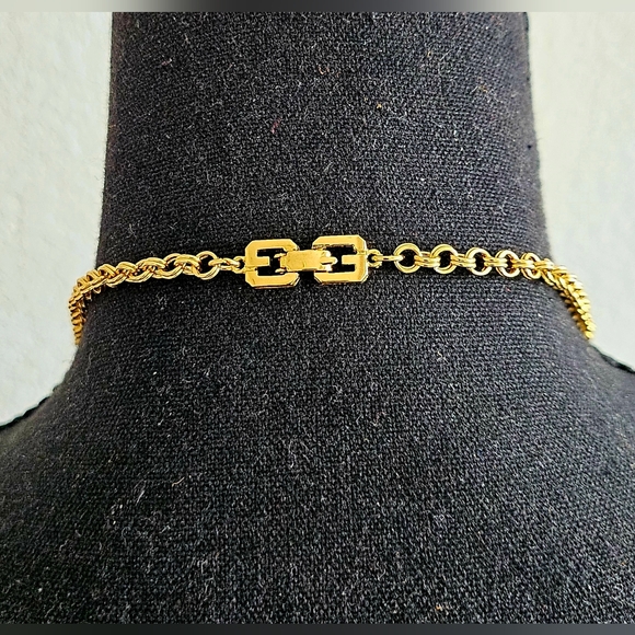 Givenchy Gold-plated Double G Long Necklace - Picture 3 of 6